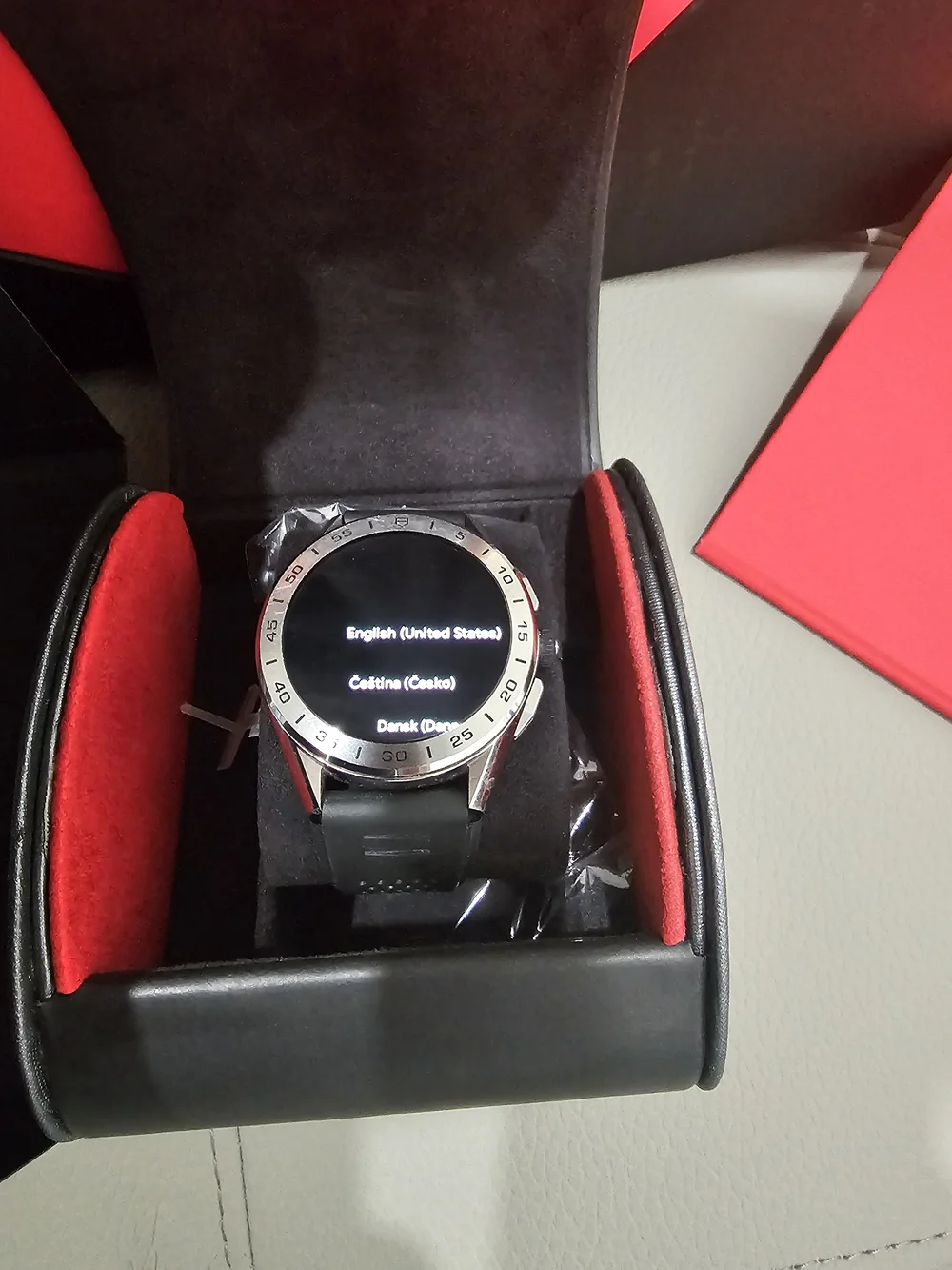 TAG Heuer Connected Smartwatch Black/Silver With Exclusive Special Edition Box